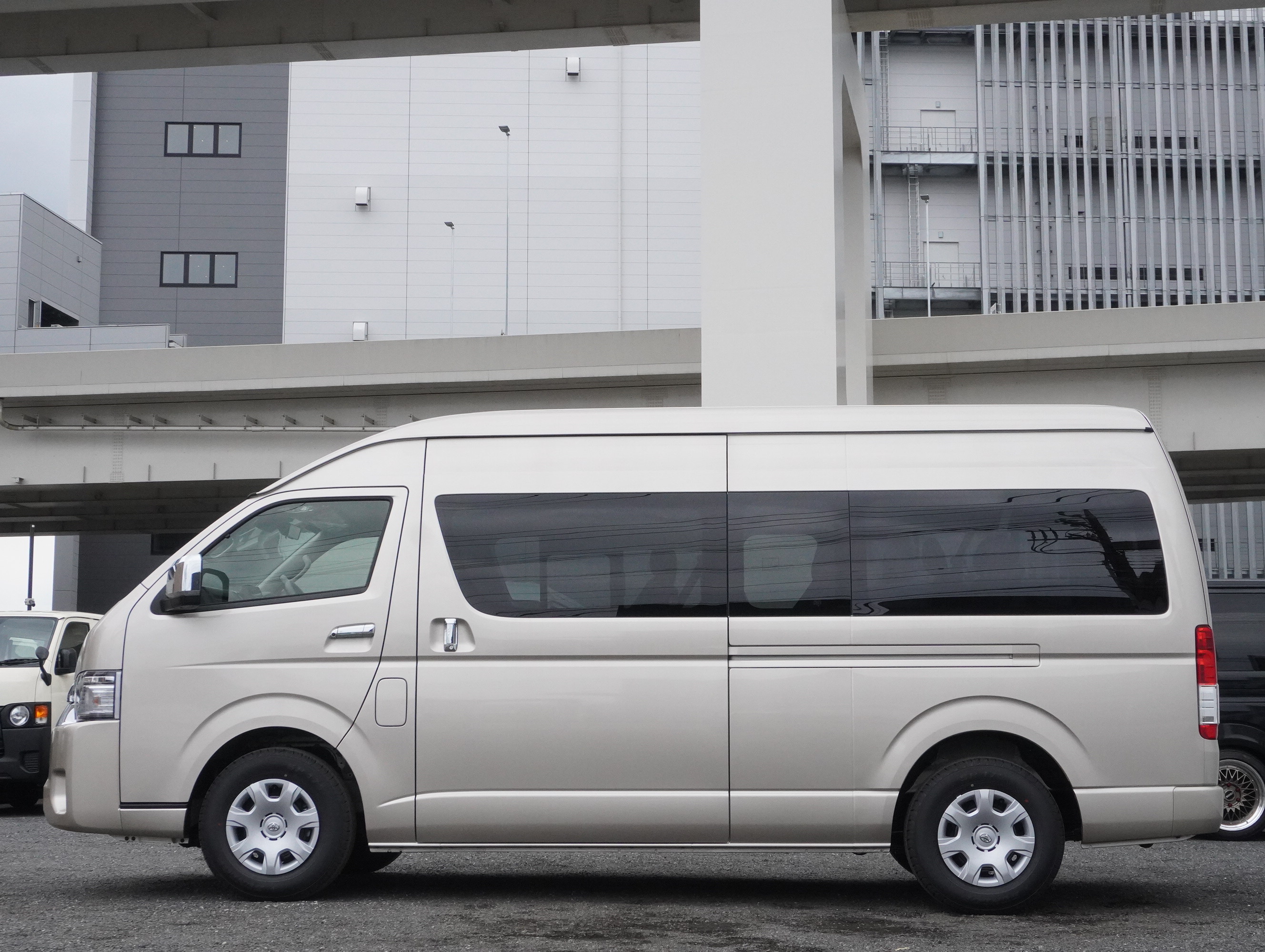 6644 オリジナルPKG ハイエース グランドキャビン 2WD 2700cc ガソリン