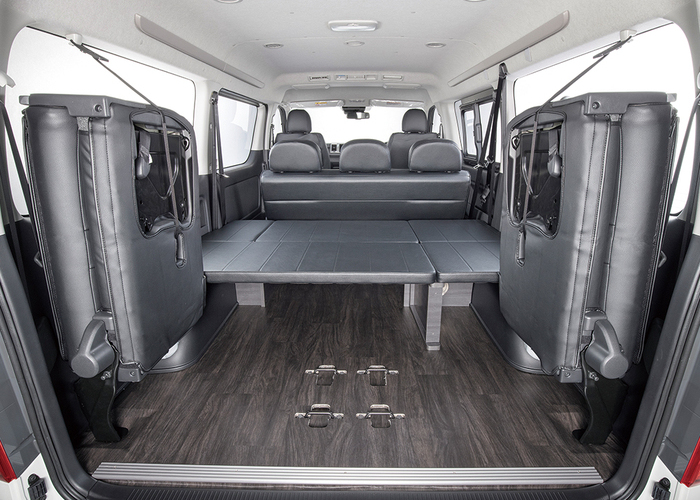 HIACE WAGON GL  COMPLETE 「Bed Kit 5」WAGON　3ナンバー　10人乗りのサムネイル