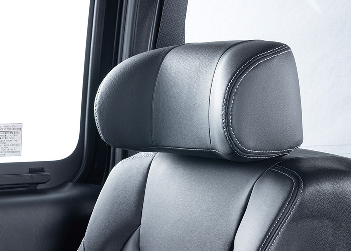 HIACE S-GL COMPLETE「LIMOUSINE 7」VAN　3or5ナンバー　７人乗りのサムネイル