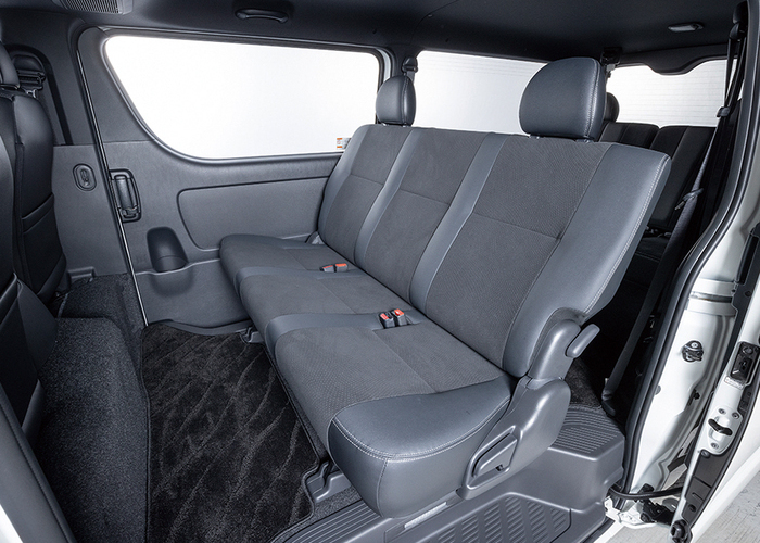 HIACE S-GL COMPLETE「LIMOUSINE 8」VAN　3or5ナンバー　8人乗りのサムネイル