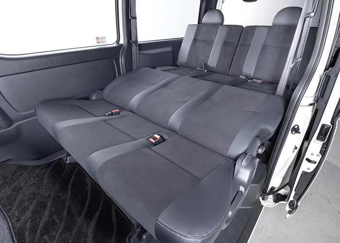 HIACE S-GL COMPLETE「LIMOUSINE 8」VAN　3or5ナンバー　8人乗りのサムネイル
