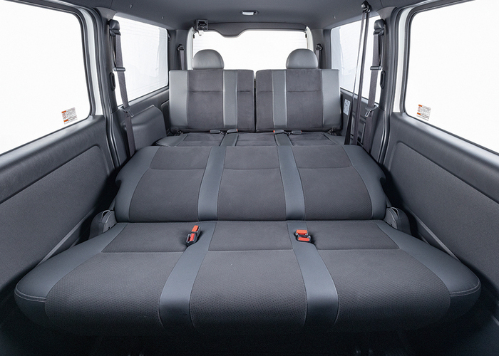 HIACE S-GL COMPLETE「LIMOUSINE 8」VAN　3or5ナンバー　8人乗りのサムネイル