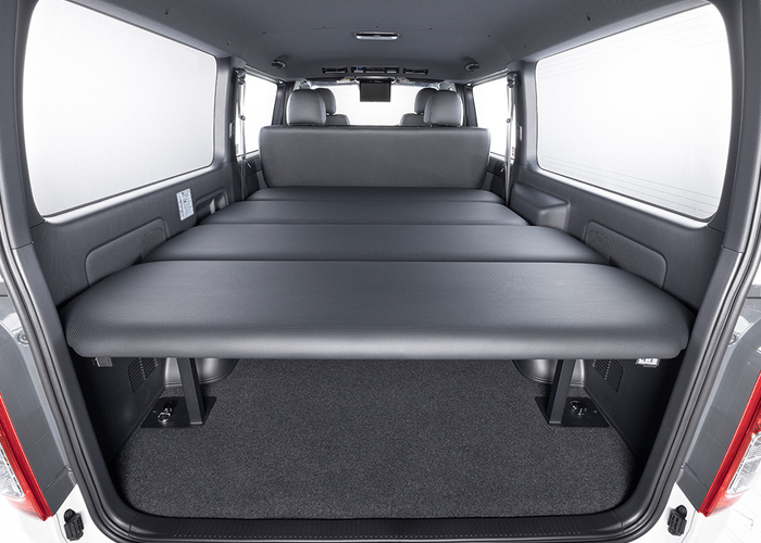 HIACE S-GL COMPLETE「CRS PACKAGE」VAN　1or4ナンバー　5人乗りのサムネイル