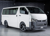 HIACE VAN  DX  COMPLETE  「CONTRAST PACKAGE」 VAN　1or4ナンバー　6人乗のサムネイル