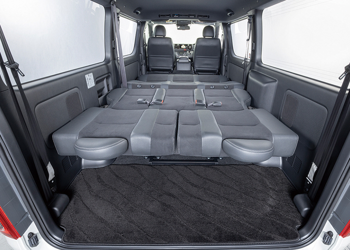 HIACE S-GL COMPLETE「LIMOUSINE 8」VAN　3or5ナンバー　8人乗りのサムネイル