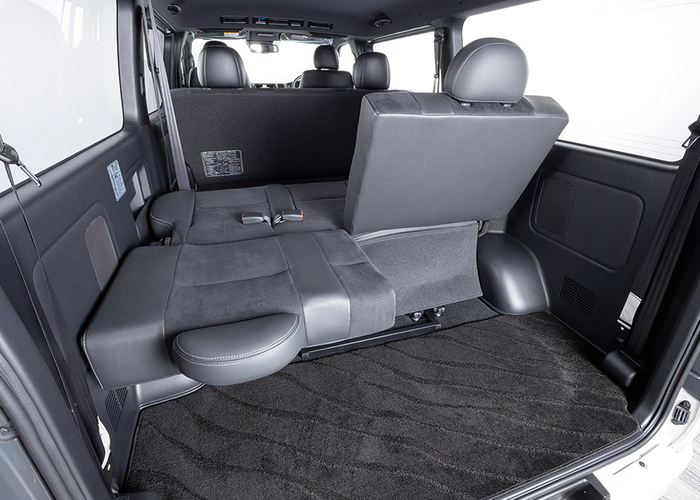 HIACE S-GL COMPLETE「LIMOUSINE 8」VAN　3or5ナンバー　8人乗りのサムネイル