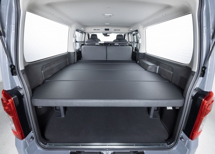 NV350キャラバン「CRS PACKAGE」シーアールエスパッケージのサムネイル