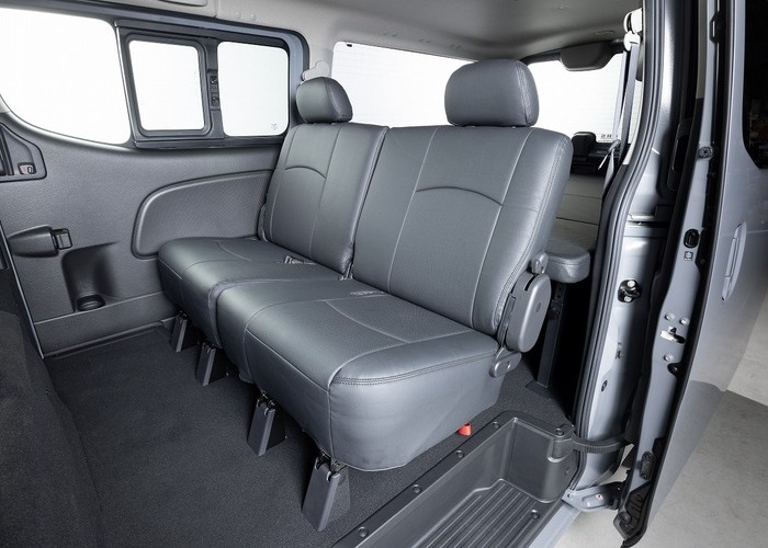 NV350キャラバン「CRS PACKAGE」シーアールエスパッケージのサムネイル