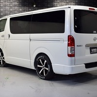 新車　ハイエース　リムジン８　18のサムネイル