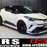 2019年式　トヨタC-HR　ハイブリッド　中古車　1.5万kmのサムネイル