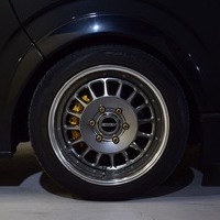 2016年式　ハイエース　中古車　4.9万kmのサムネイル