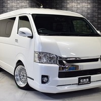 2014年式　ハイエース　中古車　3.7万kmのサムネイル