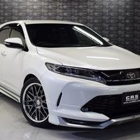 2018年式　ハリアー　中古車　0.6万ｋｍのサムネイル