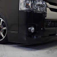 2018年式　ハイエース　中古車　2.2万kmのサムネイル