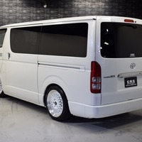 2011年式　レジアスエース　中古車　6.7.万kmのサムネイル