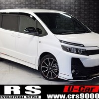 2018年式　ヴォクシー　中古車　1.6万kmのサムネイル