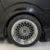 2013年式　ハイエース　中古車　9.6万kmのサムネイル