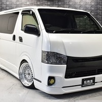 2014年式　ハイエース　中古車　7.8万kmのサムネイル