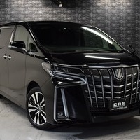 2019年式　アルファード　中古車　1.2万kmのサムネイル