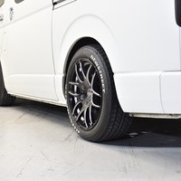 2017年式　ハイエース　中古車　5.7万kmのサムネイル