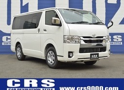 ハイエース S-GL　2WD2000ccガソリン車　スタンダードPKG　ホワイトパール