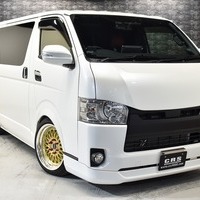 2019年式　ハイエース　中古車　1.1万kmのサムネイル