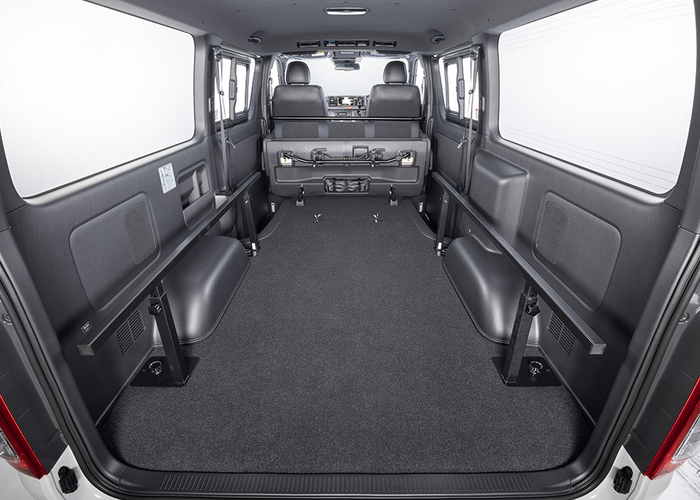 HIACE S-GL COMPLETE「STYLE PACKAGE」1ナンバー　5人乗りのサムネイル