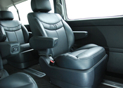 HIACE S-GL COMPLETE「LIMOUSINE EXP-L」GRAND CABIN　3ナンバー　9人乗りのサムネイル