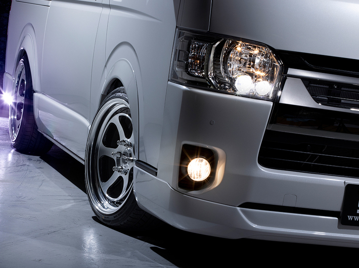 HIACE S-GL COMPLETE「STYLE PACKAGE」1ナンバー　5人乗りのサムネイル