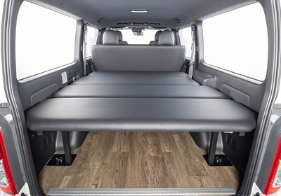 HIACE S-GL COMPLETE「FAMILY PACKAGE」1or4ナンバー　5人乗り