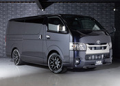 HIACE S-GL COMPLETE「FAMILY PACKAGE」1or4ナンバー　5人乗りのサムネイル