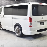 新車　ハイエースDPⅡ　2800㏄　ホワイトパール　CRSコンプリートのサムネイル