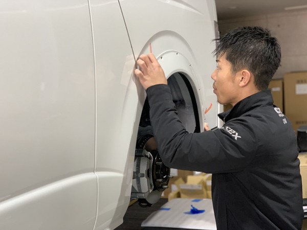 【ハイエース カスタム】CRS大阪工場作業のとある１日（新人編）