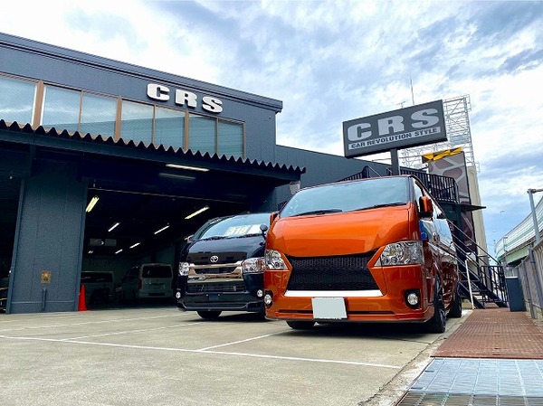 【ハイエース カスタム】CRS大阪のPIT作業のご紹介！人気のESSEXパーツ沢山取付けしました！