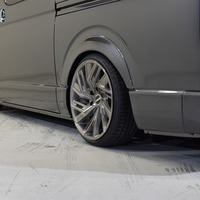 新車　ハイエースDPⅡ　2ＷＤ　2800cc ディーゼル　ｸﾞﾚｰﾒﾀﾘｯｸ　CRSコンプリート９のサムネイル