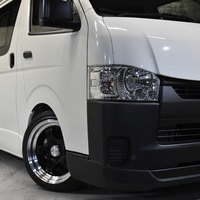 7 ハイエース DX MT車 2WD ガソリン2000CC 3/6人乗り コントラストパッケージのサムネイル