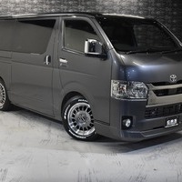 10 新車ハイエースS-GL DPII 2WD 2000CC ガソリン車 2/5人乗り ＣＲＳパッケージ.のサムネイル