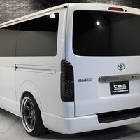 R1年式　ハイエース S-GL DP2　2WD 2000㏄ （ガソリン車） 5人乗車 1.5万ｋｍ　のサムネイル