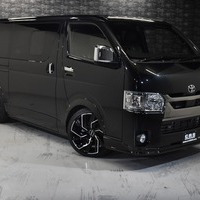 22 新車ハイエースS-GL DPII 2WD 2000CC ガソリン車 2/5人乗り CRSのサムネイル