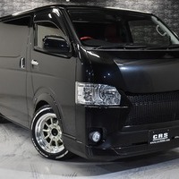 H29年式　ハイエースS-GL　2WD2000cc（ガソリン車）5人乗車　47,000ｋｍのサムネイル