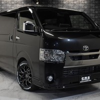 27 新車ハイエースS-GL DPII 2WD 2800CC ディーゼル車 2/5人乗り CRSコンプリートのサムネイル