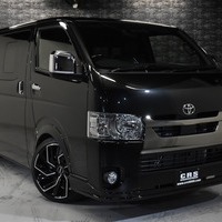 22 新車ハイエースS-GL DPII 2WD 2000CC ガソリン車 2/5人乗り CRSのサムネイル