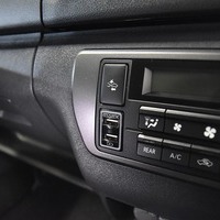 H30年式　ハイエースS-GL DP　2WD2000cc（ガソリン車）5人乗車　2.6万ｋｍのサムネイル