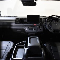 18 新車ハイエース ワイド S-GL DPII 2WD 2800CC ディーゼル車 2/5人乗り ファミリーパッケージ.のサムネイル