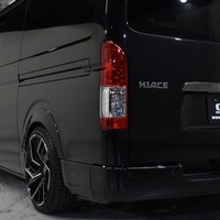 22 新車ハイエースS-GL DPII 2WD 2000CC ガソリン車 2/5人乗り CRSのサムネイル