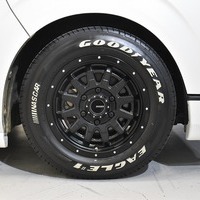 H29年式　ハイエースS-GL　2WD3000cc（ディーゼル車）5人乗車　7.4万ｋｍのサムネイル