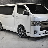 7 ハイエースS-GL DPII 2WD 2800CC ディーゼル車 ８人乗り 即納車オリジナルコンプリートのサムネイル