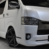 H28年式　ハイエースS-GL DP　2WD3000cc（ディーゼル車）5人乗車　9.5万ｋｍのサムネイル