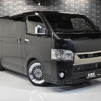 10 ハイエースS-GL DPII 2WD 2000CC ガソリン車 2/5人乗り 展示車オリジナルコンプリートのサムネイル