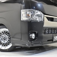 10 ハイエースS-GL DPII 2WD 2000CC ガソリン車 2/5人乗り 展示車オリジナルコンプリートのサムネイル